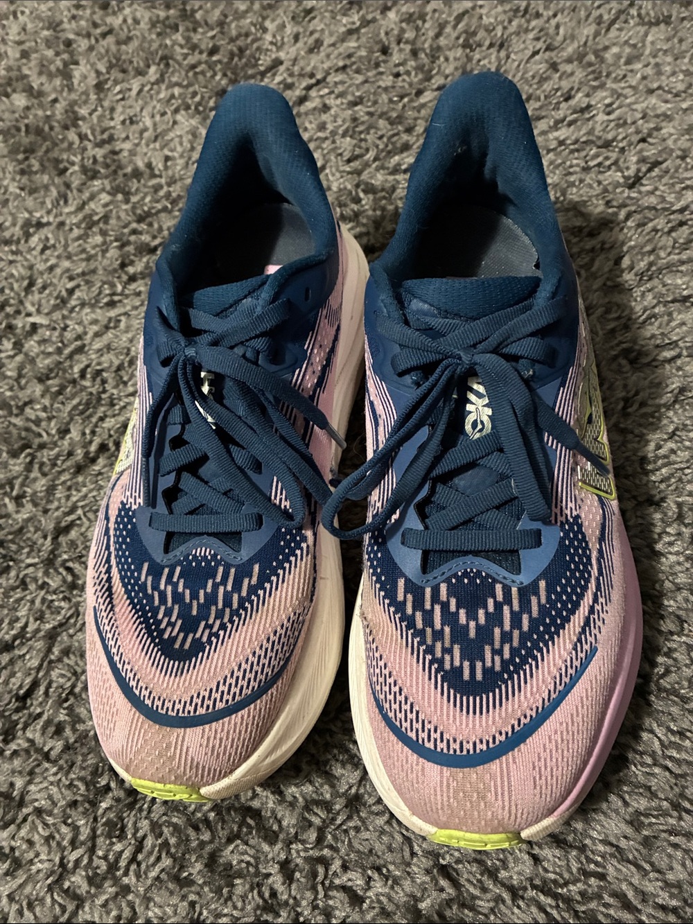 Pink Hoka sky flow - Picture 7 of 8